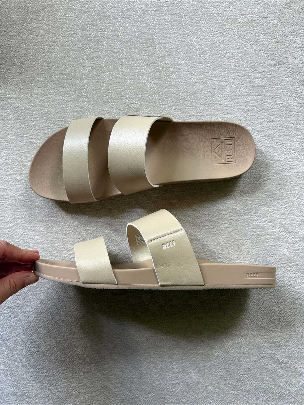 NWOT Reef Women Double-Strap Slide Sandals in Cream/Tan - Picture 3 of 4